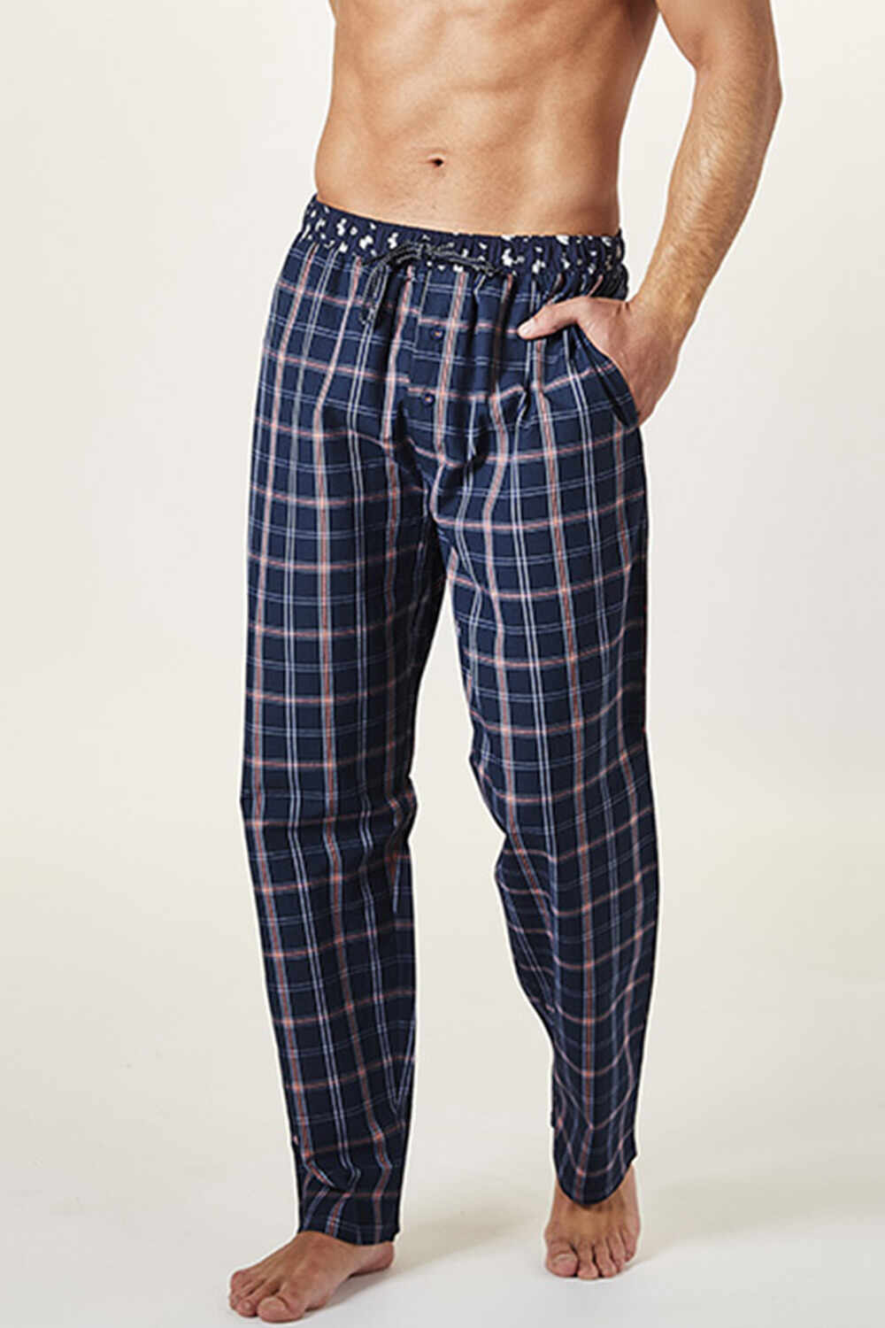 Pantalon de pijama barbatesc, model caroiat