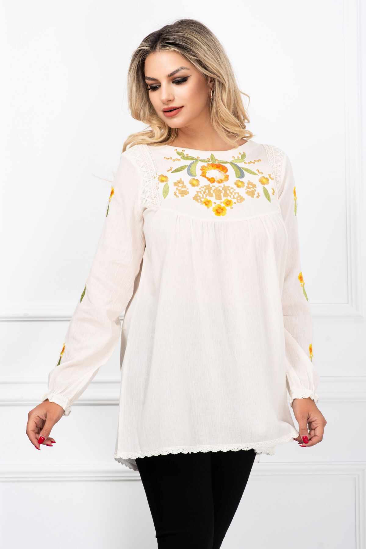 Bluza tip ie lunga traditionala ivoire cu broderie florala By InPuff