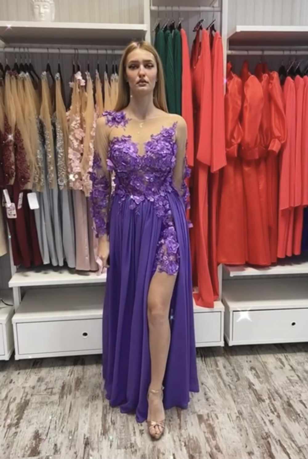 Rochie de ocazie lunga din voal violet cu broderie florala 3D
